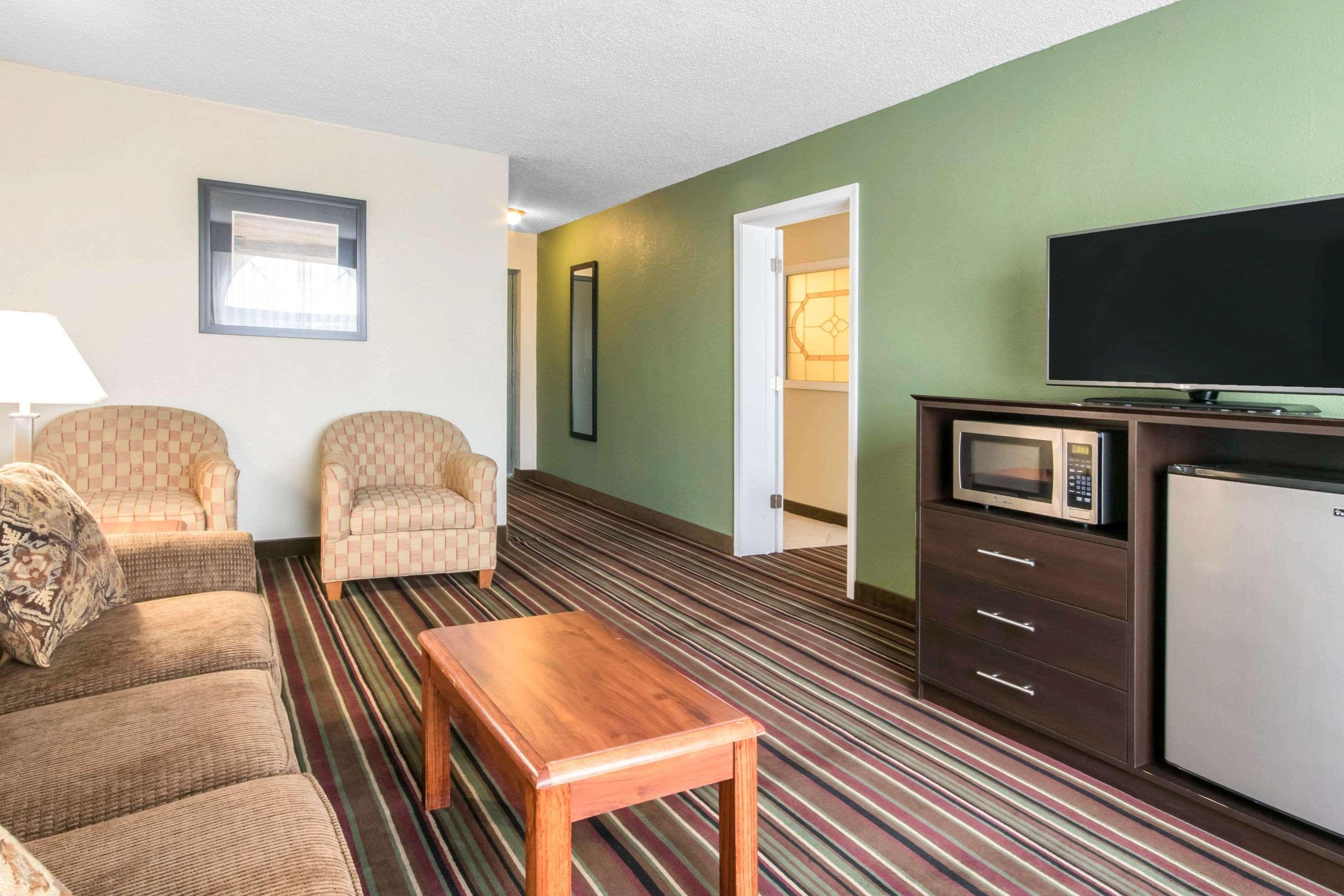 Quality Inn & Suites Horse Cave Exteriér fotografie