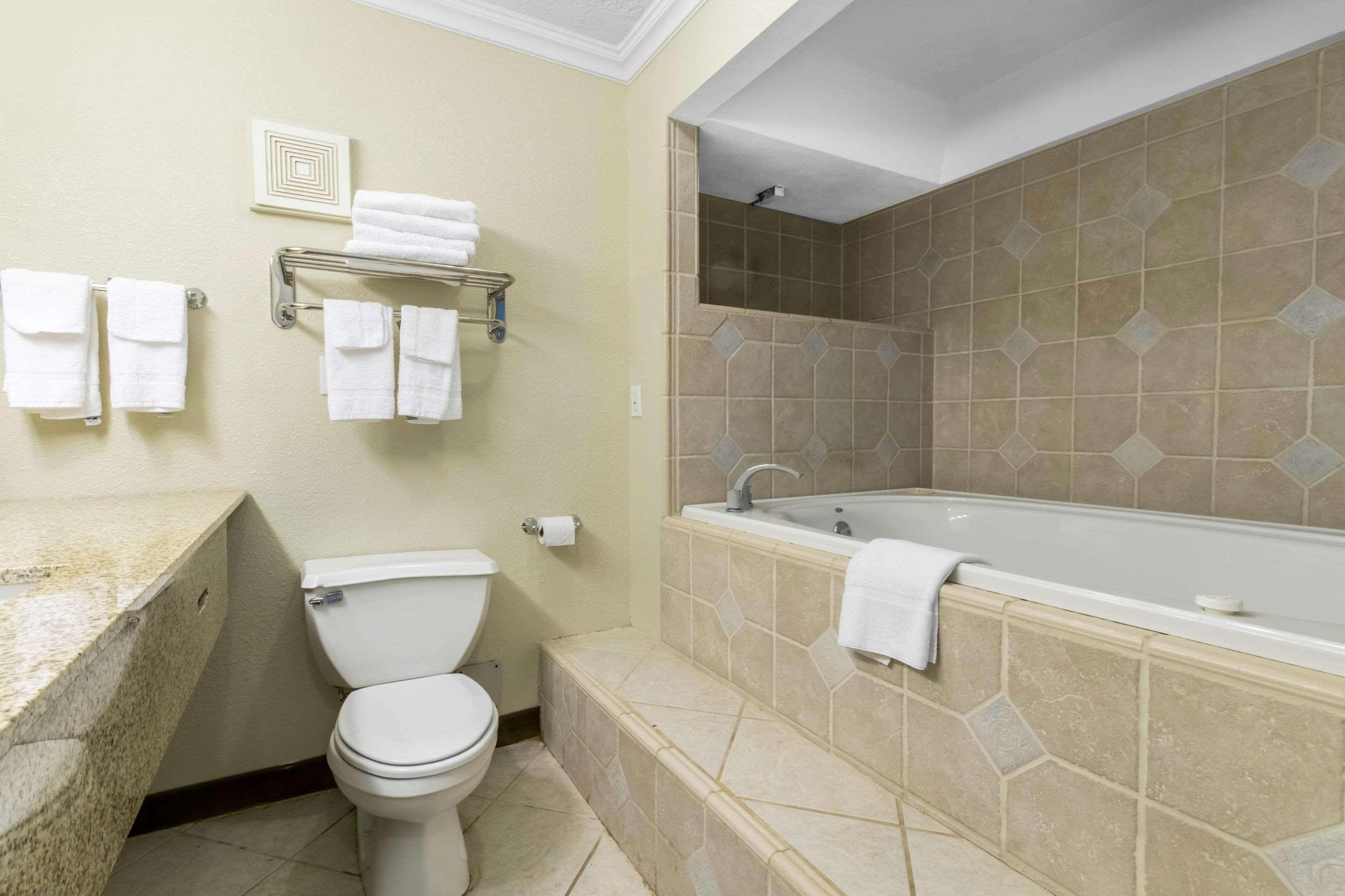 Quality Inn & Suites Horse Cave Exteriér fotografie