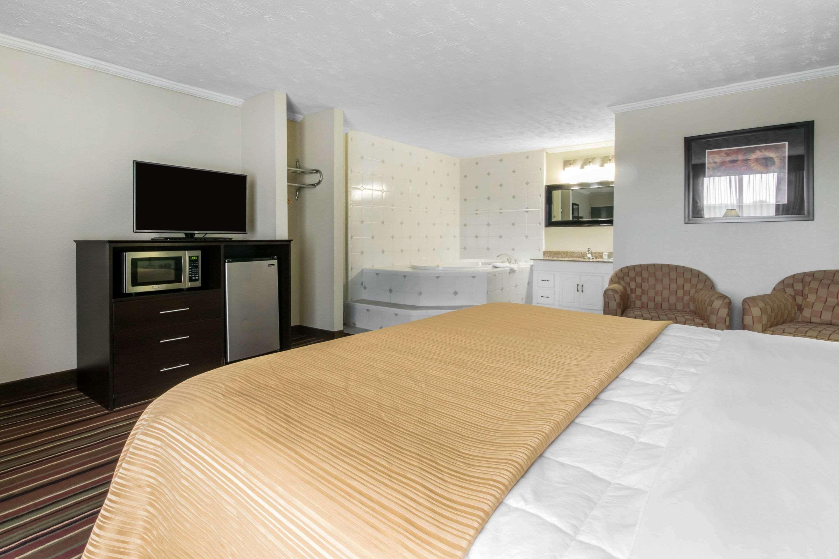 Quality Inn & Suites Horse Cave Exteriér fotografie